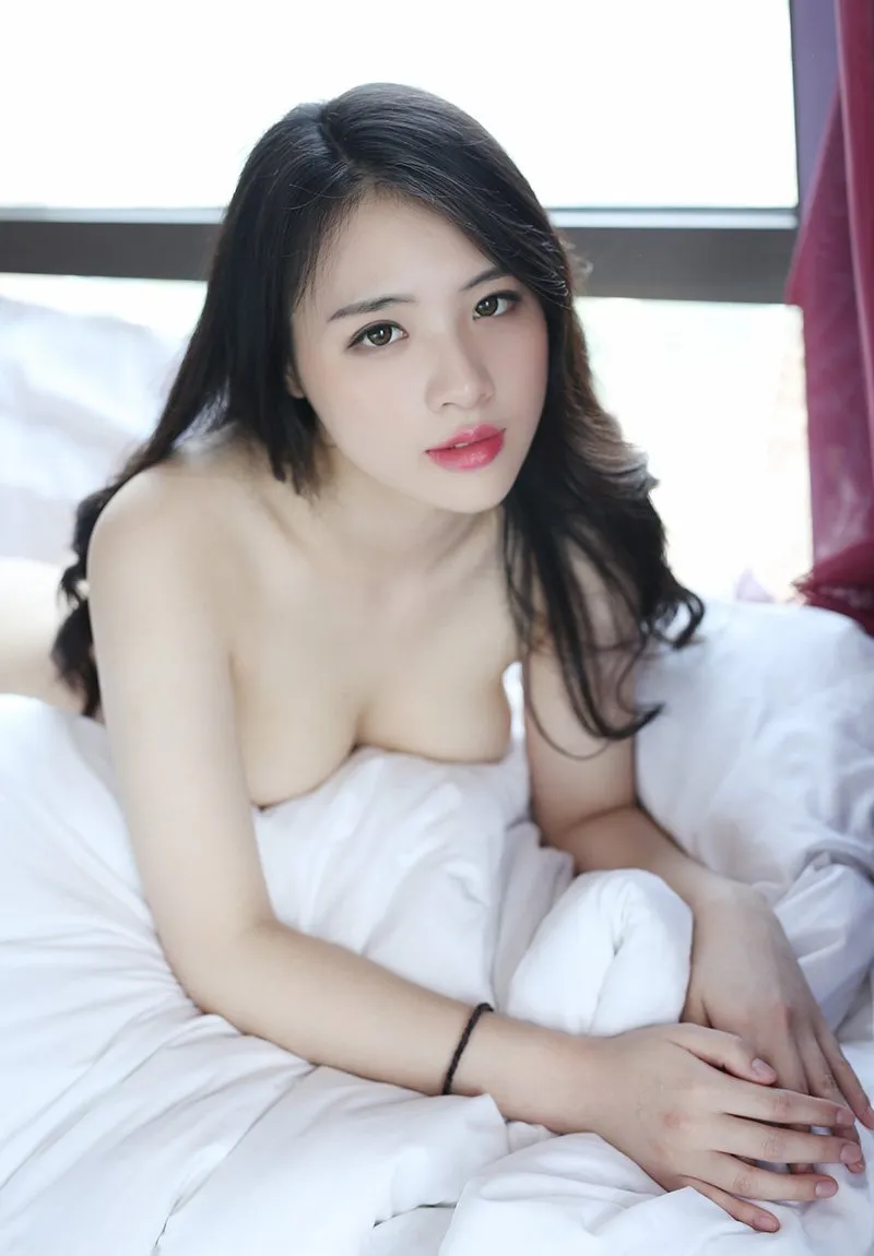 2968-daxiongnshenshulinpeichuangshangjiaoyanruhuapaomeiyangouhunsheying